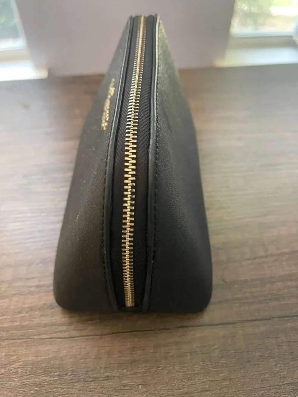 Like New Kate Spade New York Black Leather Zip Pouch Gold Hardware